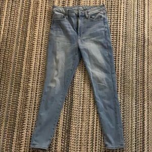 American Eagle light blue jeans